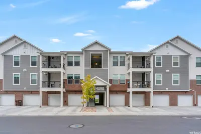 Image de Beautiful 3 bed 2 bath, Lakeside Condo