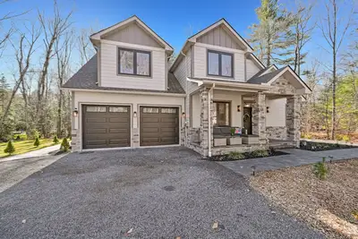Image de New Construction - Lake Naomi 4 Bedroom Gem