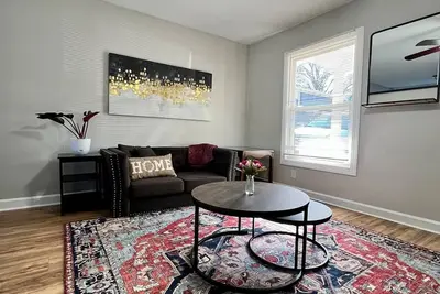 Image de Gated 2br Condo ~5 min Uptown