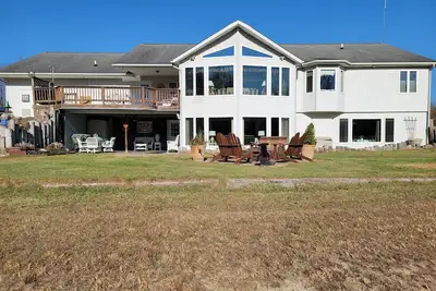 Image de Building Memories & Relationships enjoy stocked pond, woods, game room, and more