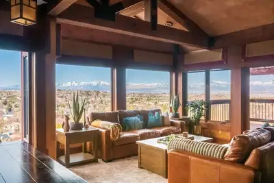 Image de Easy Access to Snowbird & Alta | Amazing Views I Private Hot Tub