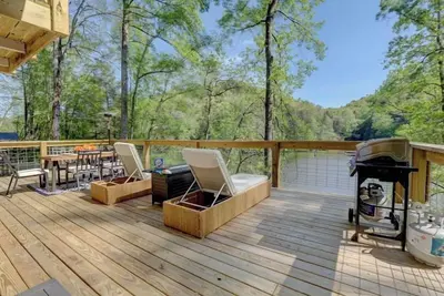 Image de Tranquil retreat minutes to I-75 w/amazing views!