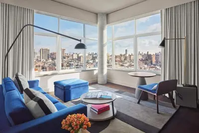 Image de Horizon Suite at ModernHaus SoHo, Rooftop Swimming Pool, Bring Your Pets!