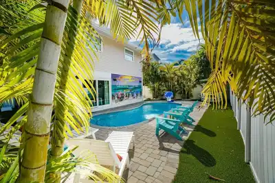 Image de On Point: Across Street from Bean Point Beach, Outdoor Games & Pool by Anna Maria Life