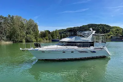 Image de Yacht \"Bayliner 45 Fly \"Alexandra\"\" on Lake Zurich/Zh - the party boat