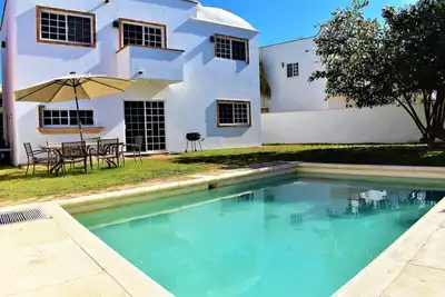 Image de Cozy 5bd Home, 7Min From Marina & Downtown