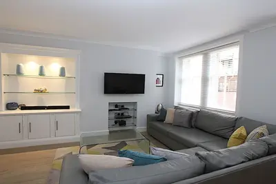 Chiltern Street Apartment C