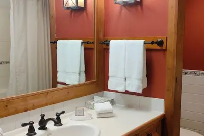 Image de 2 Bedroom on Blackcomb Mtn Short Walk to Lift. Hilton Vacation Pro2