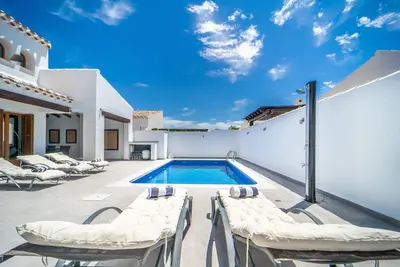 Image de El Valle Golf Resort- Private Pool- Bbq- Parking