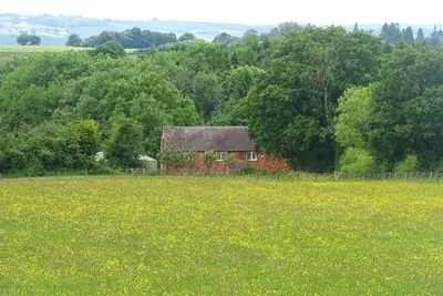 Meadowfields, pet friendly, with hot tub in Cleobury Mortimer