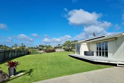 Retro styled classic kiwi bach in Taurikura