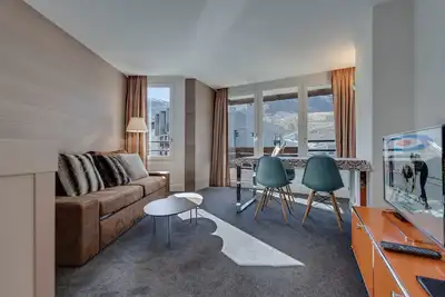 Image de Appartement familial au pied des pistes avec balcon et services inclus à Tignes Val Claret