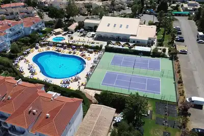 Image de Fresh 2 Bed 1st floor Apt on Oasis Parque At14