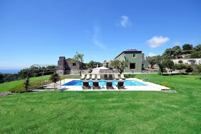 Image de Maison de vacances Afife pour 1 - 14 personnes avec 6 chambres à coucher - Maison de vacances