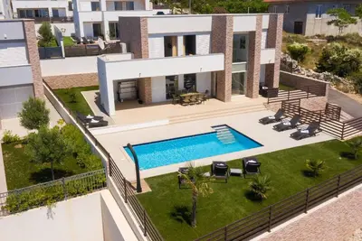 Image de Maison de vacances Novalja pour 1 - 10 personnes avec 4 chambres à coucher - Maison mitoyenne