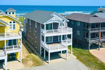 Image de K1136 Hidden Treasure; Updates for 2025! 8 BRs, Oceanfront, Pool, Hot Tub, Pets Ok!