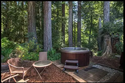 Image de Private & Spacious  *Hot Tub* In the Redwoods