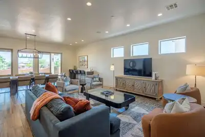 Image de Arcadia 45 | Dog Friendly! Private Hot Tub * Sleeps 22 * Arcade *