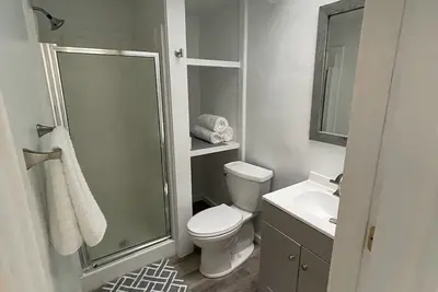 Image de Stay on Main, lovely 1 bedroom renovated unit