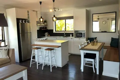 Image de Family-Friendly Waterfront Unit
