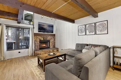 Image de Summit View Basecamp Ski Haus Condo Big Bear Lake