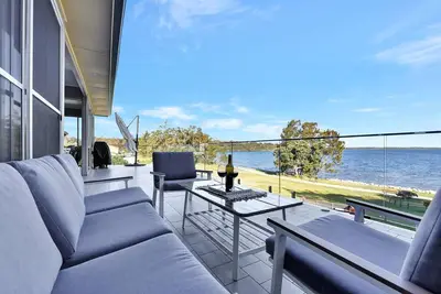 Image de Lakefront peaceful house with Fireplace