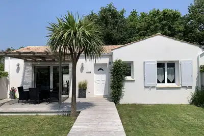 Image de Au pied du pont de l'ile d'Oléron villa au calme sans vis à vis parking privé