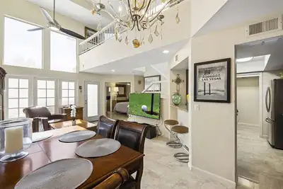 Image de Swanky North Phx Upscale Townhome, Patio, Pool, Near Golf