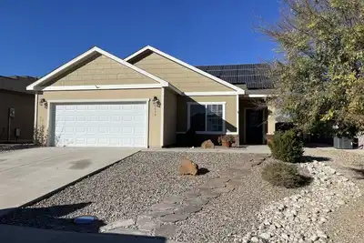 Image de Zia Crossing Electric Vehicle Charger