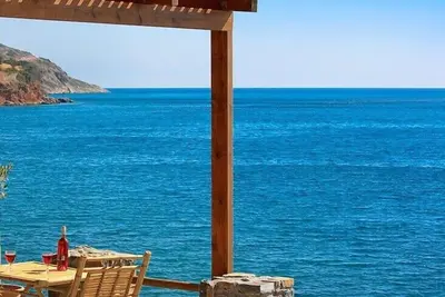 Image de Kolokitha: Spacy 1 Studio Plaka Beach Cottage