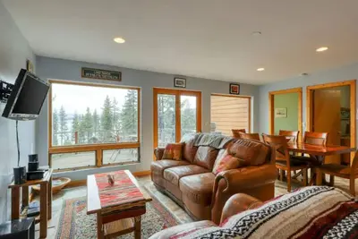 Image de Bunny Dunes w/ Lakeview and Hot Tub. Beach across street, 10 Min to Northstar