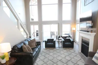 Image de Beautiful Lake House! Calm Cove-Huge Dock! -Trailer Parking-Central Location Land or Water!