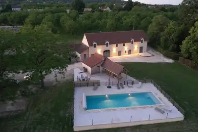 Image de Périgord Noir, magnificent barn converted into a haven of peace.