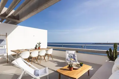 Image de Appartement SupĂ©rieur en Bord de Mer, PorĂs 6