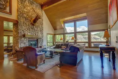 Image de Spacious & Unforgettable Beaver Creek home. 270 degree views of the mountain