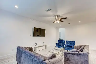 Image de New 3 bedroom with master suite in a gated community