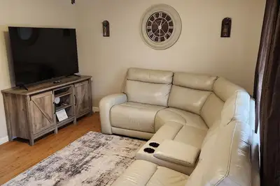 Image de Cozy 3 bedroom/1 bathroom home