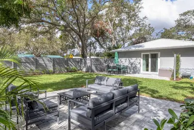 Image de Downtown Sarasota Private Vacation Home - Minutes to Beaches, Beautiful Backyard, and Pet-Friendly!