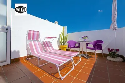 Image de Close to everything and far from the noise. . . Enjoy the atmosphere of the historic center!