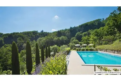 Maison en style Toscan immergée dans la nature
