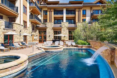 Image de Steps to Downtown Vail - Executive Mountain Suite Ideal for Vacation or Business