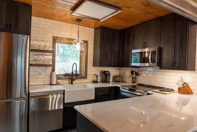 Image de Rustic 3br Cabin w\/ Scenic Setting, Near Breck!
