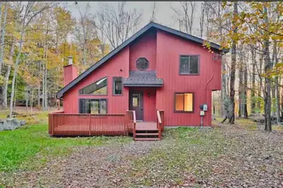 Image de Pura Vida Poconos’ Oasis @The Hideout Pet Friendly