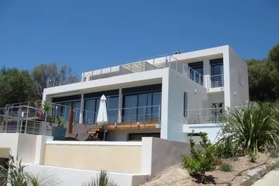Image de Contemporary Air-Conditioned Villa Heated Pool Near Beaches 4*