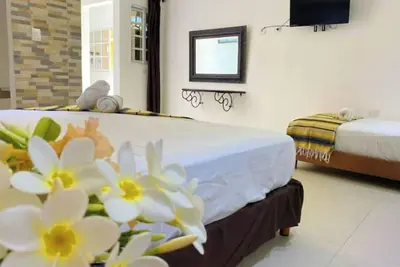 Image de Minutes from downtown Casita Golondrina