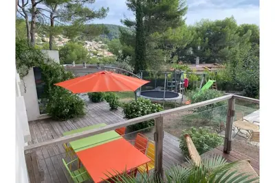 Image de Adorable studio avec piscine et grande terrasse.