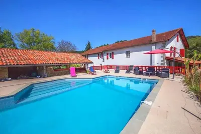 Image de Domaine de charme avec piscine