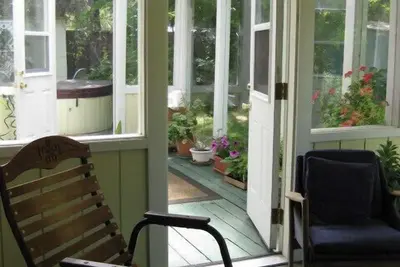 Image de Backyard Garden Oasis