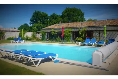 Image de To discover : Cottage with pool, close to the beaches