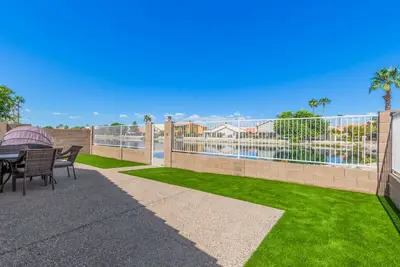 Image de Beautiful Arrowhead Lakeview home 5 min from the city center